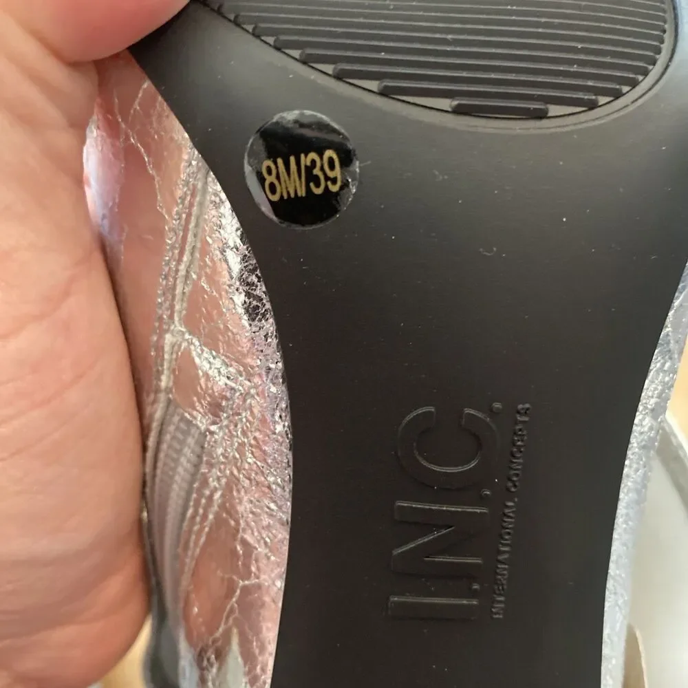 I.N.C. Womens Sabeel Cuff Booties Silver Crinkle Size 8M NIB - Picture 8 of 10